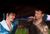 Adrianna Biedrzyńska i Tomasz Hudziec w filmie „Nad rzeką, której nie ma", fot. Maciej Jaszczak, źródło: Fototeka FN