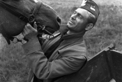 Stanisław Mikulski w filmie „Barwy walki", fot. Jerzy Troszczyński, źródło: Fototeka FN