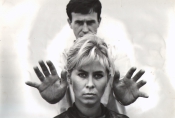 Joanna Szczerbic i Jan Nowicki w filmie "Bariera" w reż. Jerzego Skolimowskigo, 1966 r.,  źródło: Fototeka FN