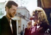 Magdalena Zawadzka i Piotr Garlicki w filmie „Barwy ochronne" w reż. Krzysztofa Zanussiego, 1976 r., fot. Renata Pajchel, źródło: Fototeka FN