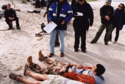 Marek Kondrat, Marek Koterski i Michał Koterski na planie filmu "Dzień świra", 2002 r., fot. Krzysztof Wellman, źródło: Fototeka FN