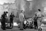 Edward Dziewoński w filmie „Eroica" w reż. Andrzeja Munka, 1957 r., fot. Wiesław Zdort, źródło: Fototeka FN