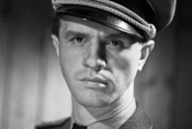 Edward Dziewoński w filmie „Ostatni etap" w reż. Wandy Jakubowskiej, 1947 r., źródło: Fototeka FN