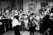 Józef Orwid i Eugeniusz Bodo w filmie "Piętro wyżej" w reż. Leona Trystana, 1937 r., fot. Jerzy Gaus, źródło: Fototeka FN