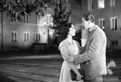 Lidia Korsakówna i Tadeusz Schmidt w filmie „Przygoda na Mariensztacie" w reż. Leonarda Buczkowskiego, 1953 r., fot. Dymitr Sprudin, źródło: Fototeka FN