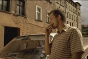 Rafał Guźniczak w filmie "Sztuczki" w reż. Andrzeja Jakimowskiego, 2007 r., źródło: Kino Świat