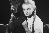 Maria Broniewska w filmie "Ulica Graniczna" w reż. Aleksandra Forda, 1948 r., fot. Jerzy Gaus, źródło: Fototeka FN