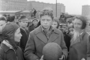 Andrzej Jurczak w filmie „Zagubione uczucia" w reż. Jerzego Zarzyckiego, 1957 r., źródło: Fototeka FN