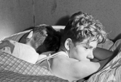 Andrzej Jurczak w filmie „Zagubione uczucia" w reż. Jerzego Zarzyckiego, 1957 r., źródło: Fototeka FN