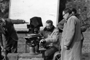 Kurt Weber, Tadeusz Konwicki, Stanisław Mularczyk na planie filmu „Salto", fot. Zbigniew Hartwig, źródło: Fototeka FN