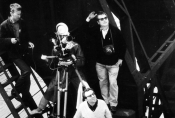 Krzysztof Winiewicz, Tadeusz Jakuczyn i Andrzej Munk na planie filmu „Pasażerka", fot. Florian Staszewski, źródło: Fototeka FN