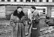 Antoni Wojtowicz i Julian Dziedzina na planie filmu „Zagubione uczucia", źródło: Fototeka FN